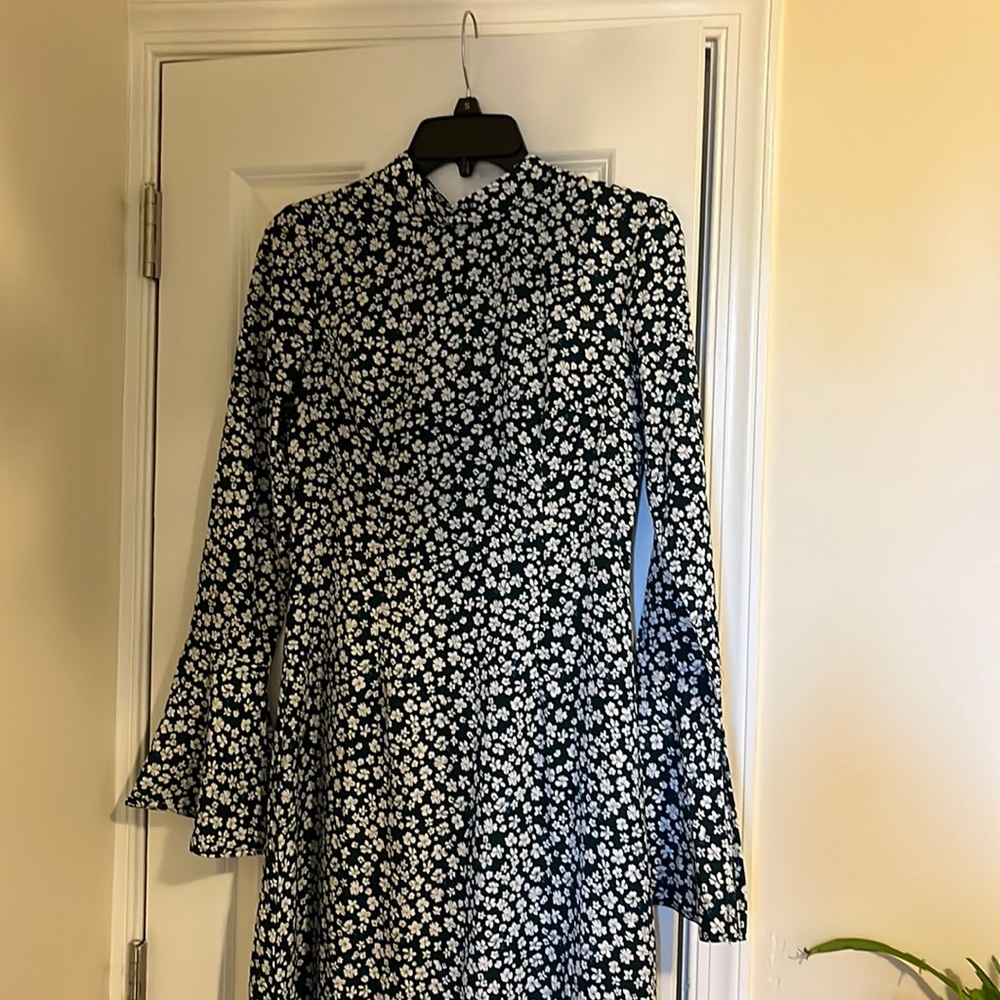 Commence xs green floral peasant dress
